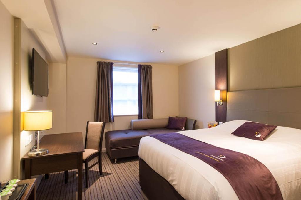 Premier Inn Fort William Exterior foto