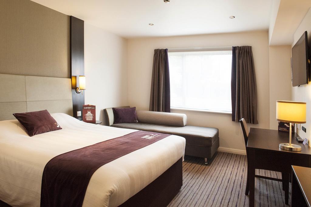 Premier Inn Fort William Exterior foto