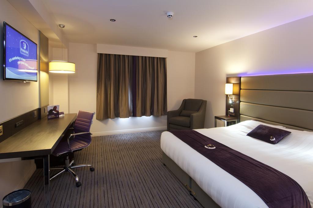 Premier Inn Fort William Exterior foto