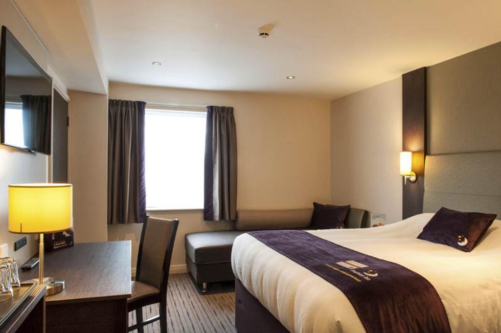 Premier Inn Fort William Exterior foto